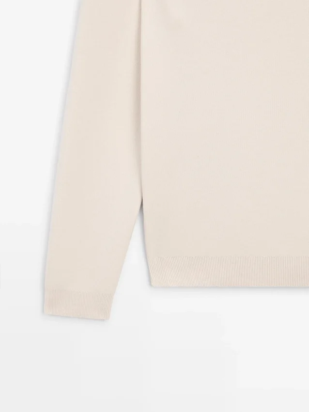 Tröja i bomullstrik med rund hals Tröja i bomullstrik med rund hals