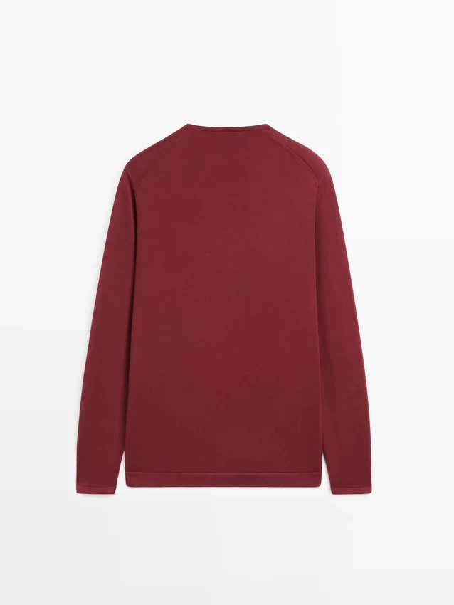 Tröja i bomullstrik med rund hals Tröja i bomullstrik med rund hals