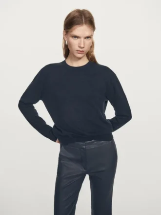 Vaxade byxor med utsvängd passform