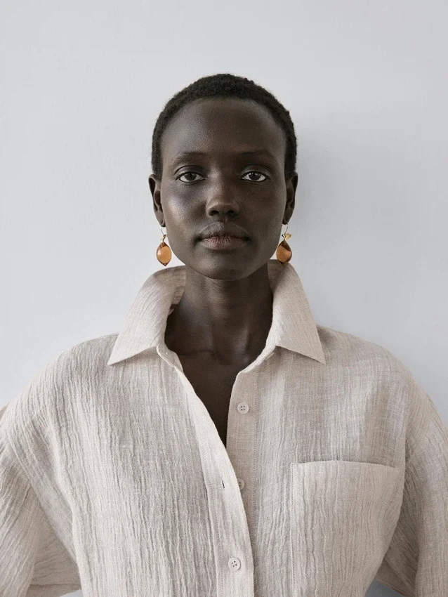 Över skjorta i 100 % linne med våffelstickat tyg Över skjorta i 100 % linne med våffelstickat tyg